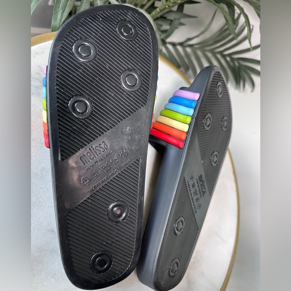 Melissa Women's MLSA 3D Scented Rainbow Striped Beach Slides Sandals size 10 - Picture 4 of 6